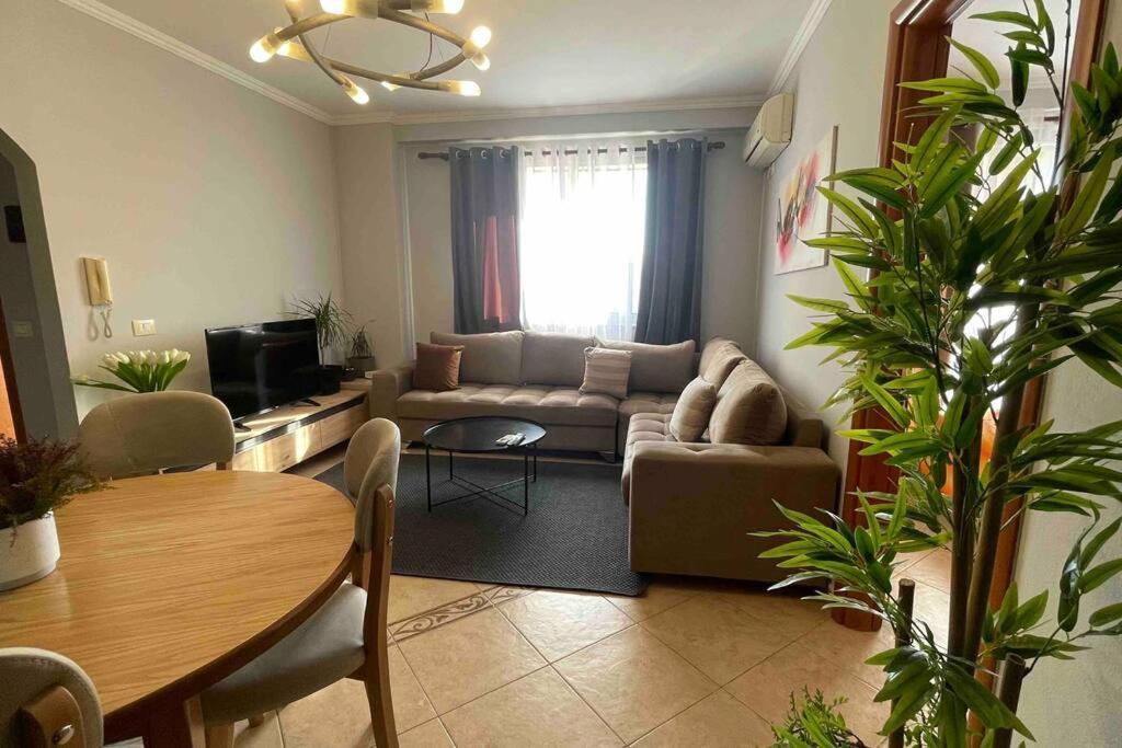 34 ° Bs * Tirana